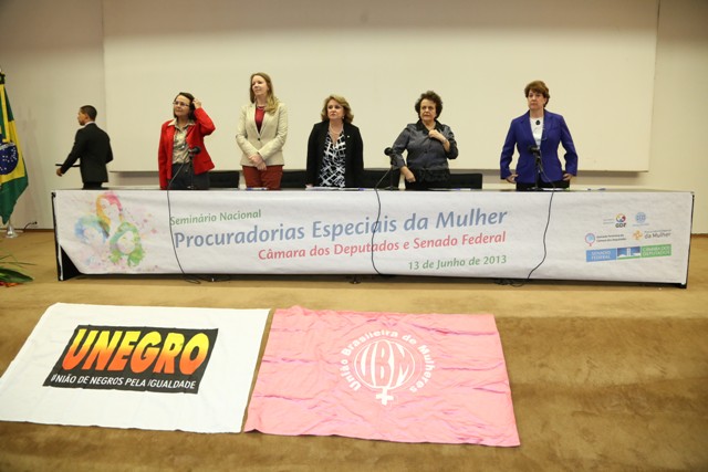 Seminário debate fortalecimento da rede de procuradorias da mulher