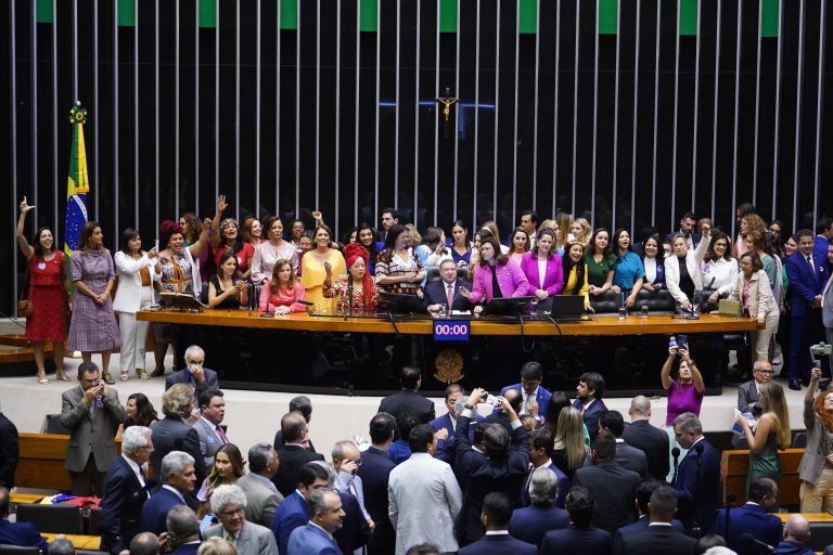 Seminário discute igualdade de gênero na política 