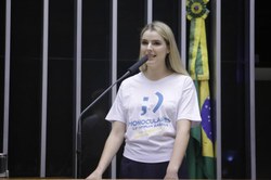 Sessão solene homenageia pessoas com visão monocular