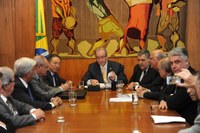 Cunha anuncia comissão especial para analisar cumulatividade do Pis/Cofins