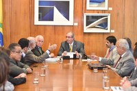 Delegados das polícias Federal e Civil pedem prioridade para votação de PEC sobre subsídios