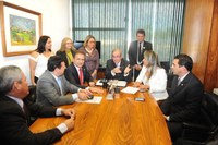 Deputados pedem a Cunha apoio para inicio dos trabalhos de comissão sobre servidores do Amapá