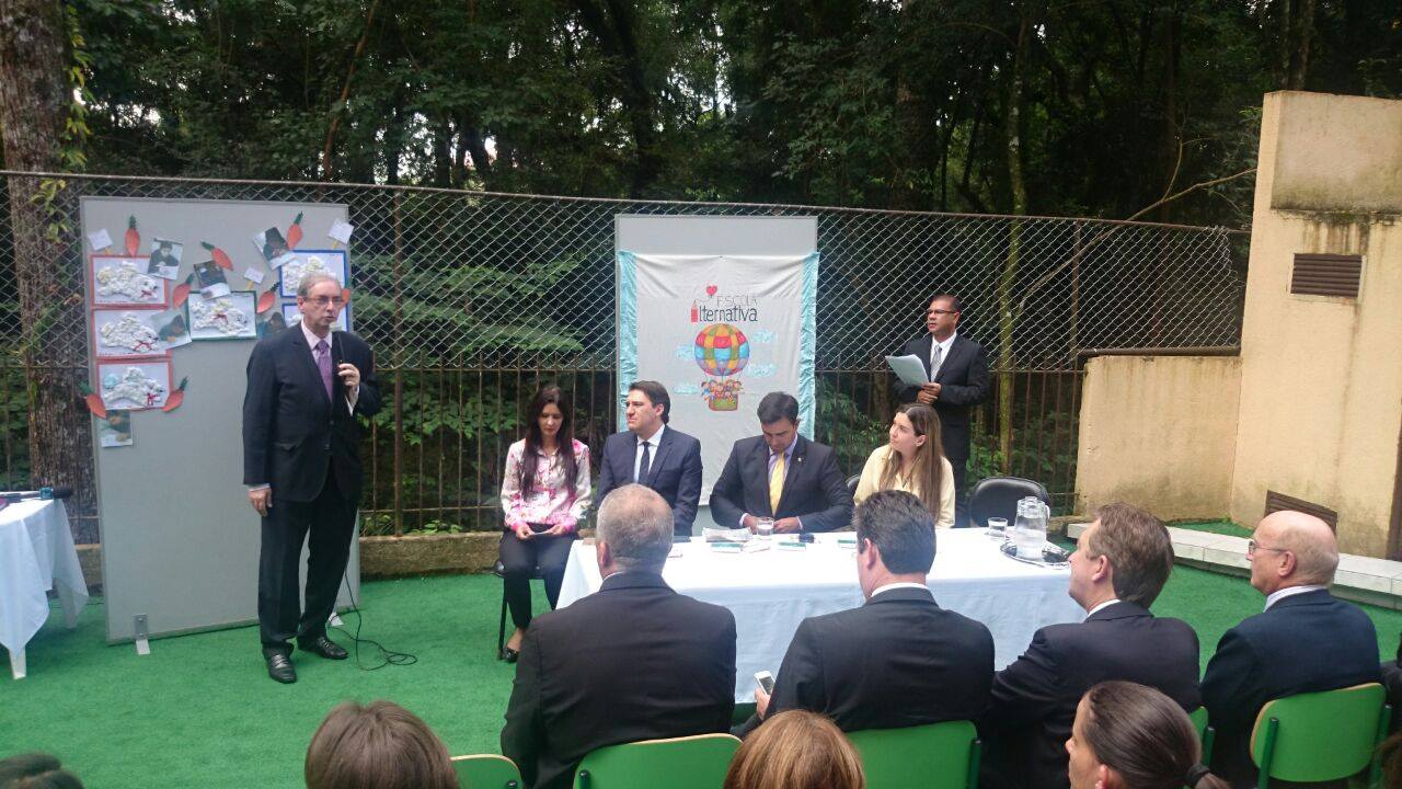 Eduardo Cunha defende vinculação de recursos para educação especial