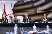 Eduardo Cunha discute medidas para a crise política e econômica em reunião na Fiesp