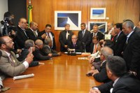 Eduardo Cunha ouve centrais sindicais sobre MPs que mudam direitos trabalhistas