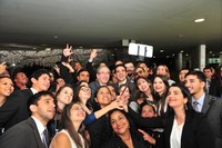 Eduardo Cunha se encontra com jovens que conhecem a Câmara por meio do Programa Estágio-Visita