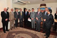 Eduardo Cunha se reúne com confederações patronais para discutir projeto sobre terceirização