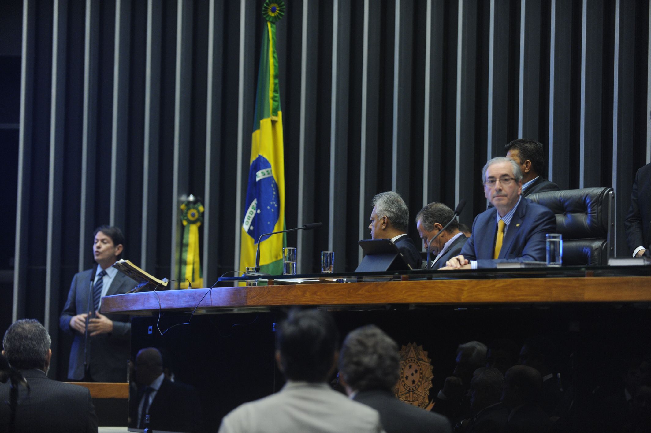 Eduardo Cunha elogia demissão de Cid Gomes do Ministério da Educação