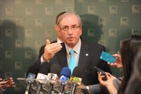 Plenário da Câmara deverá prosseguir votando ajuste fiscal, diz Cunha