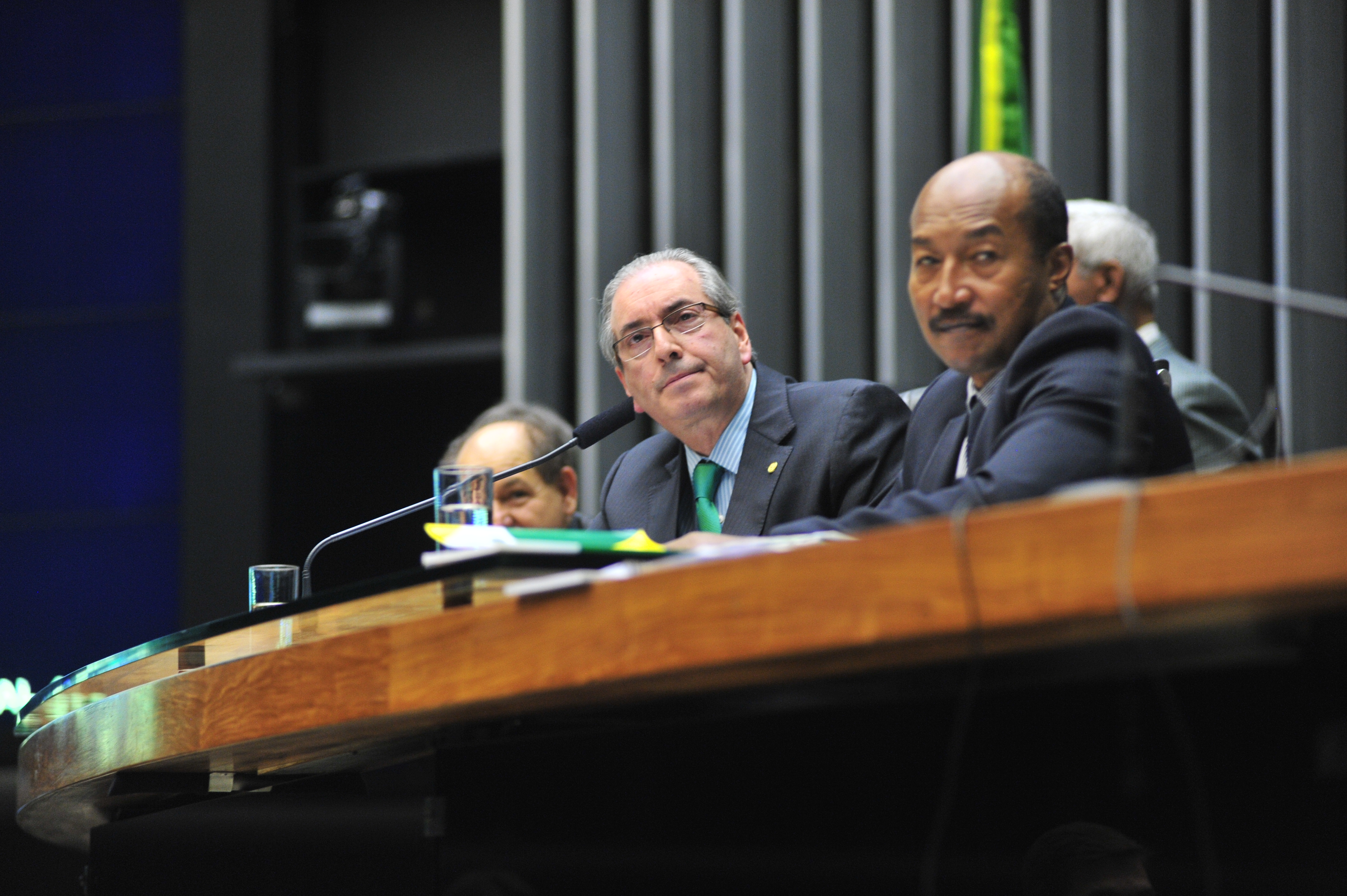 Plenário decide se presidente reeleito pode responder por atos do mandato anterior