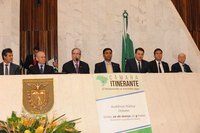 Presidente da Câmara afirma que reforma política será votada até o fim de maio