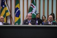 Eduardo Cunha defende limite constitucional para a carga tributária