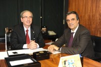 Presidente da Câmara recebe pacote anticorrupção do ministro da Justiça