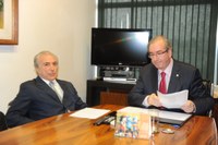 Michel Temer defende solução negociada entre Congresso e Executivo para tabela do IR