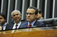 Agentes de saúde apoiam retirada de projeto sobre piso salarial da pauta