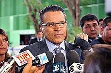 Alves reúne-se com governadores em março para reformular pacto federativo