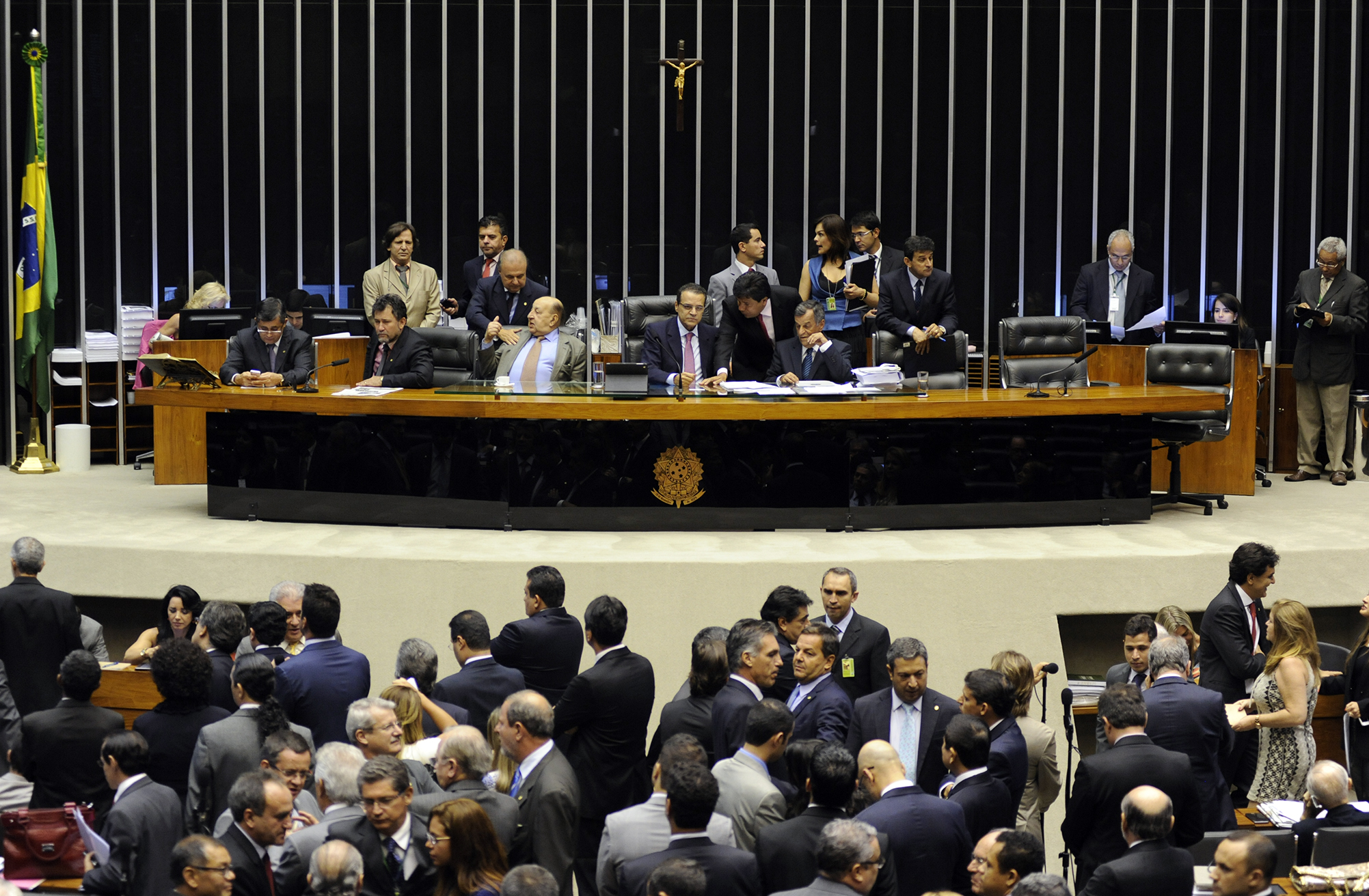 Câmara cassa o mandato de Natan Donadon