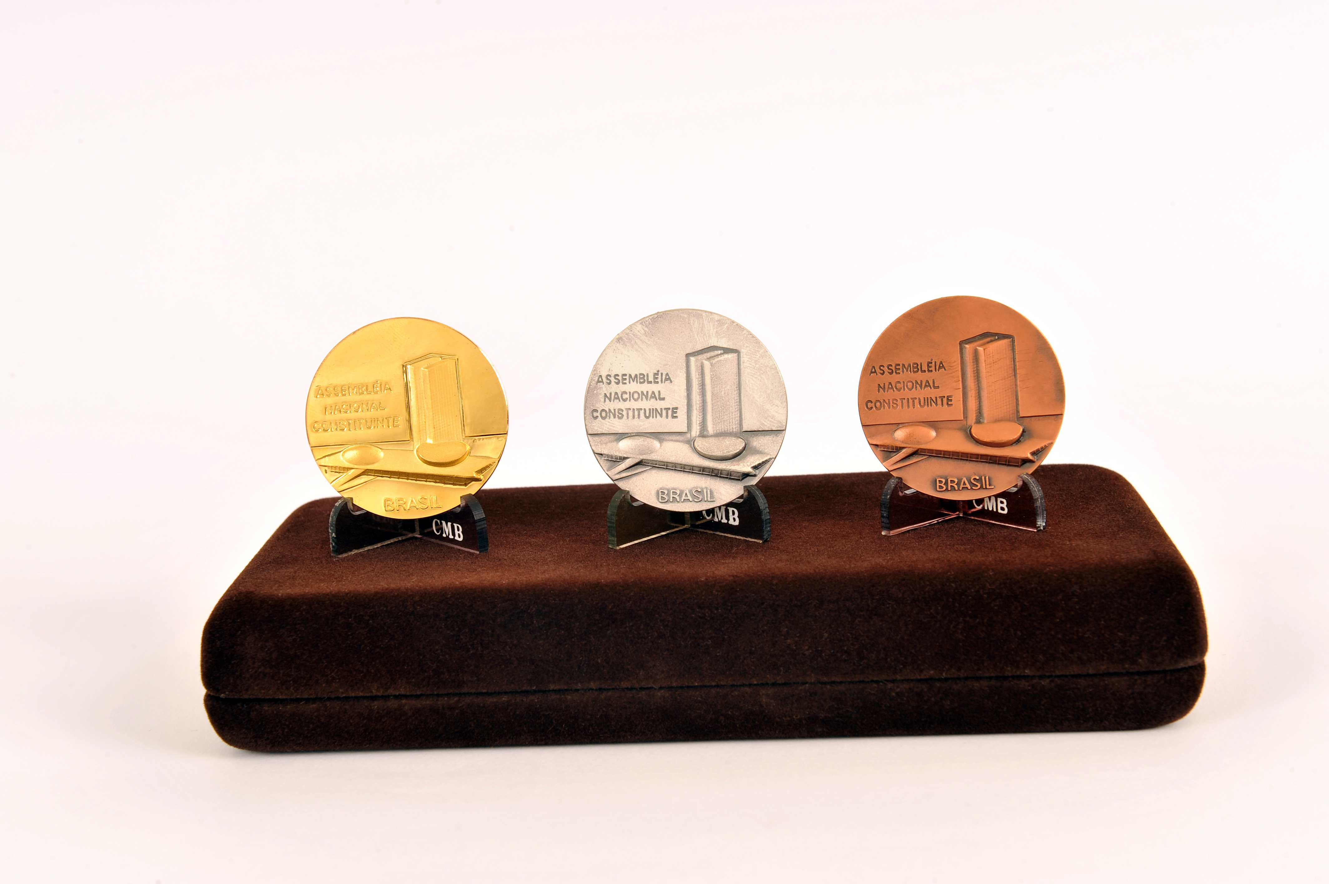 Câmara homenageia 25 anos da Constituição hoje