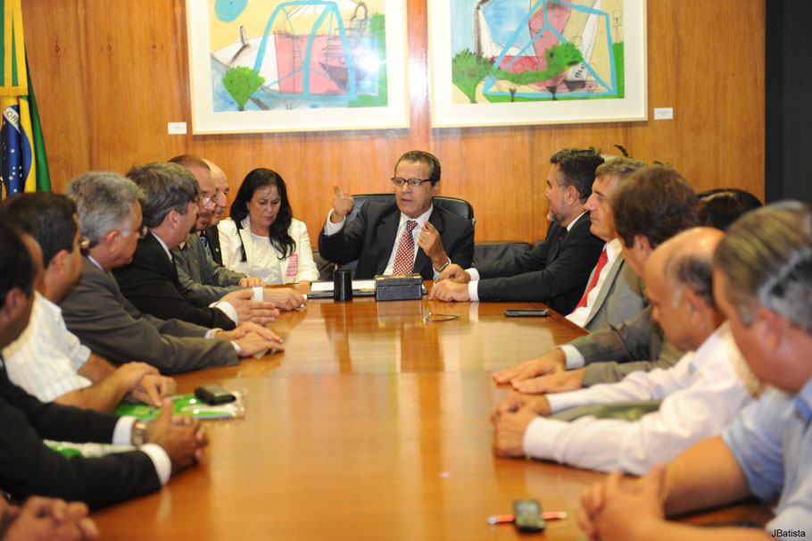 Câmara realizará em abril comissão geral para discutir financiamento da saúde 