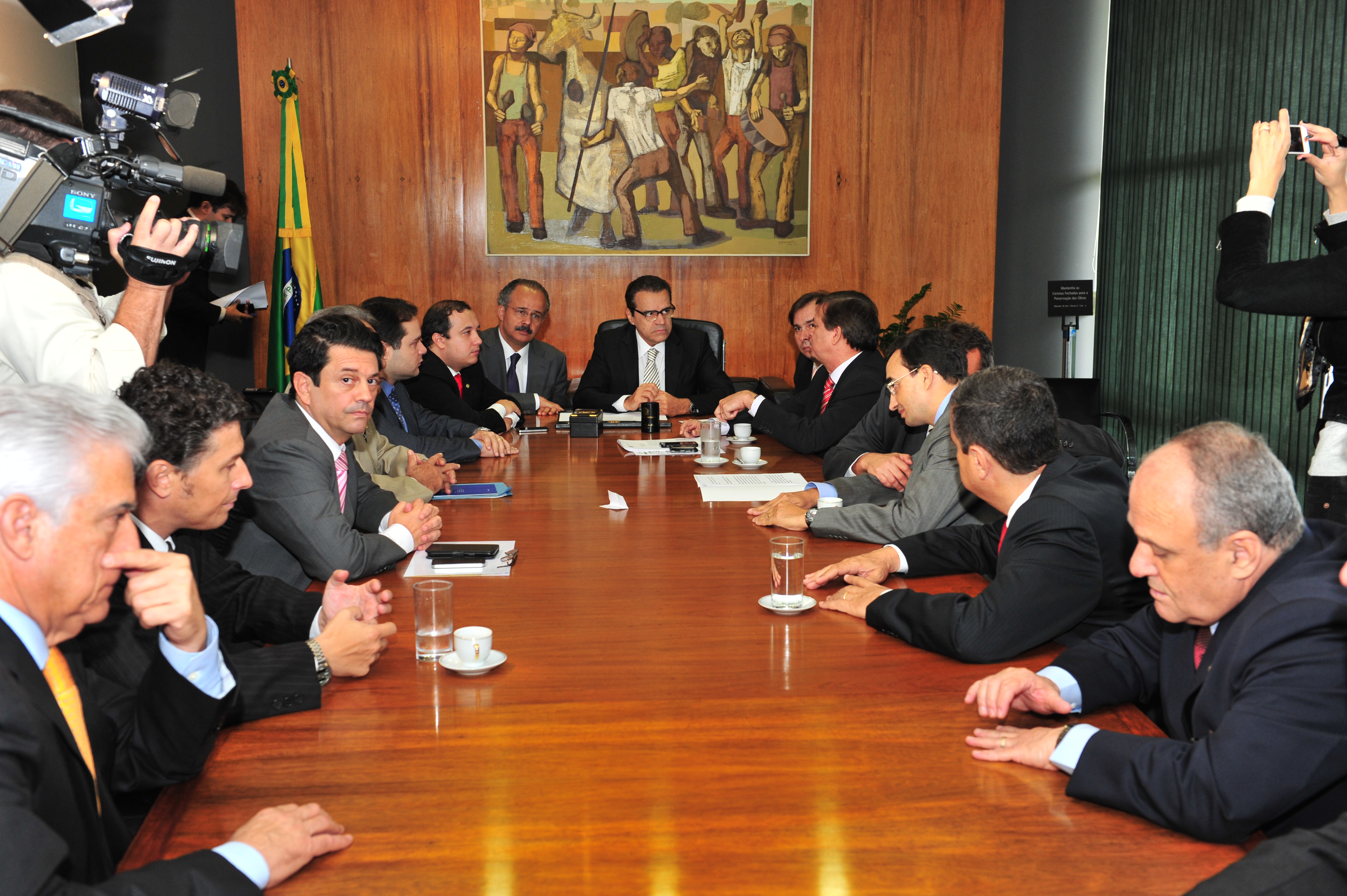 Câmara vai instalar comissão para analisar proposta sobre dívidas de clubes esportivos