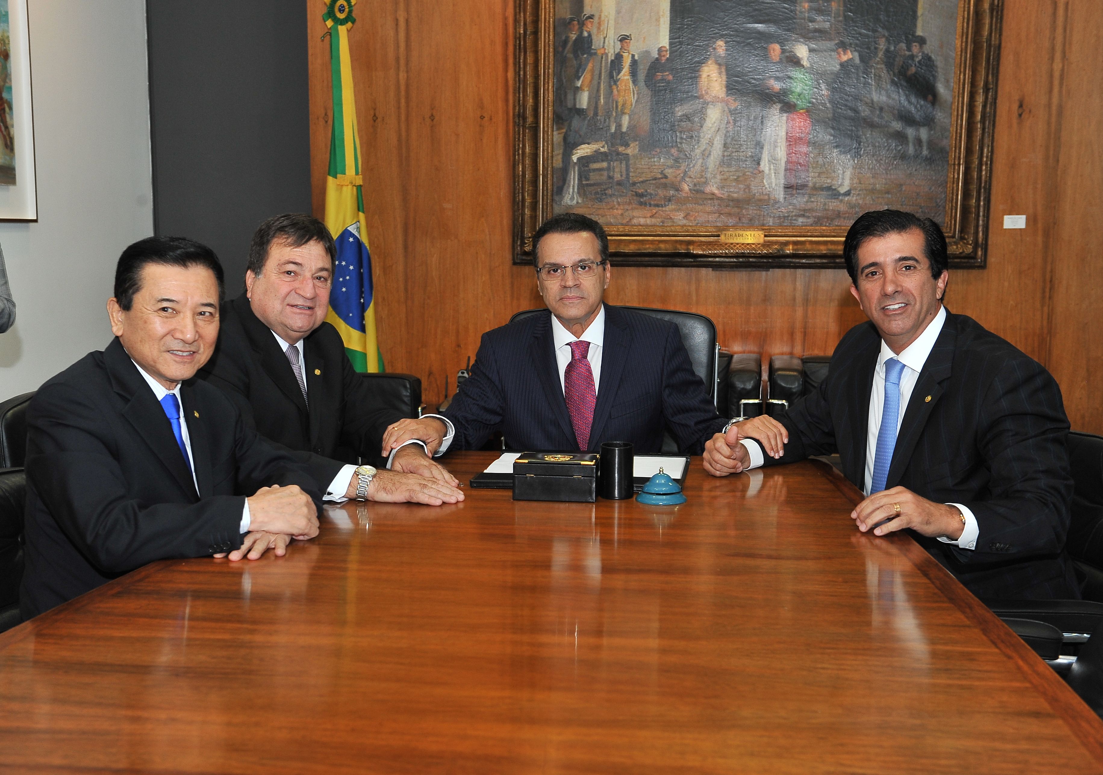 Deputados pedem instalação da CPI da Telefonia Móvel