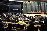 Dificuldades das prefeituras precisam de solução urgente e firme para evitar insolvência dos municípios, diz Alves