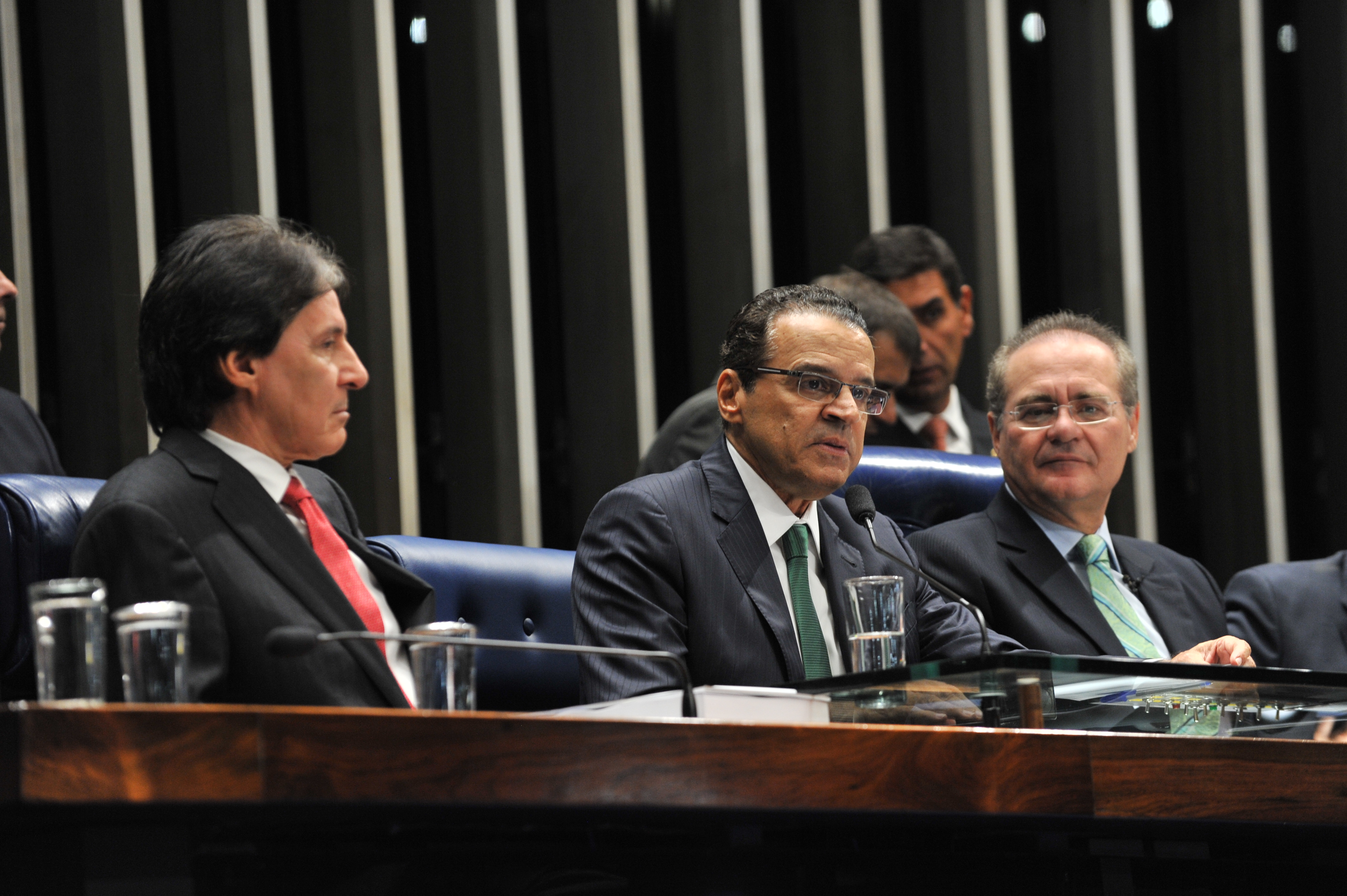 Emenda constitucional vai evitar esvaziamento de quadros de saúde na área militar, diz Henrique Alves