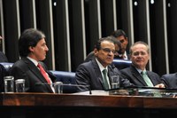 Emenda constitucional vai evitar esvaziamento de quadros de saúde na área militar, diz Henrique Alves