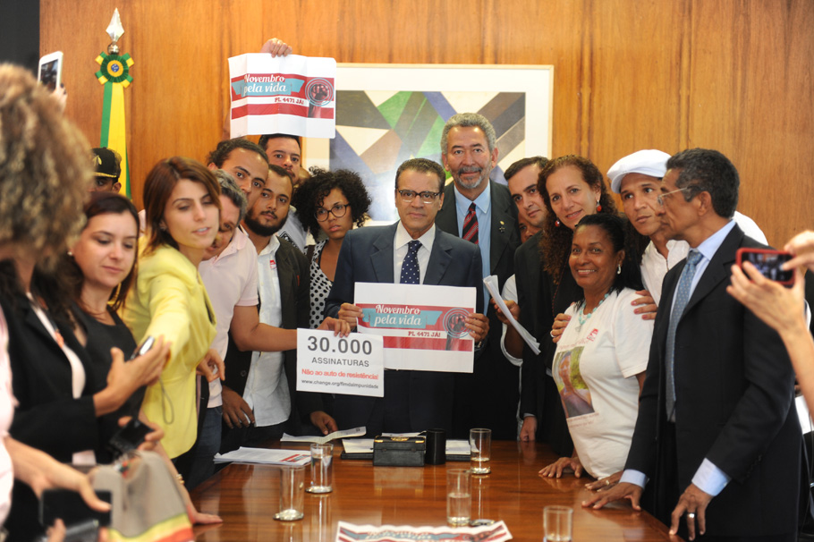 Entidades representativas do movimento negro pedem votação do fim do auto de resistência