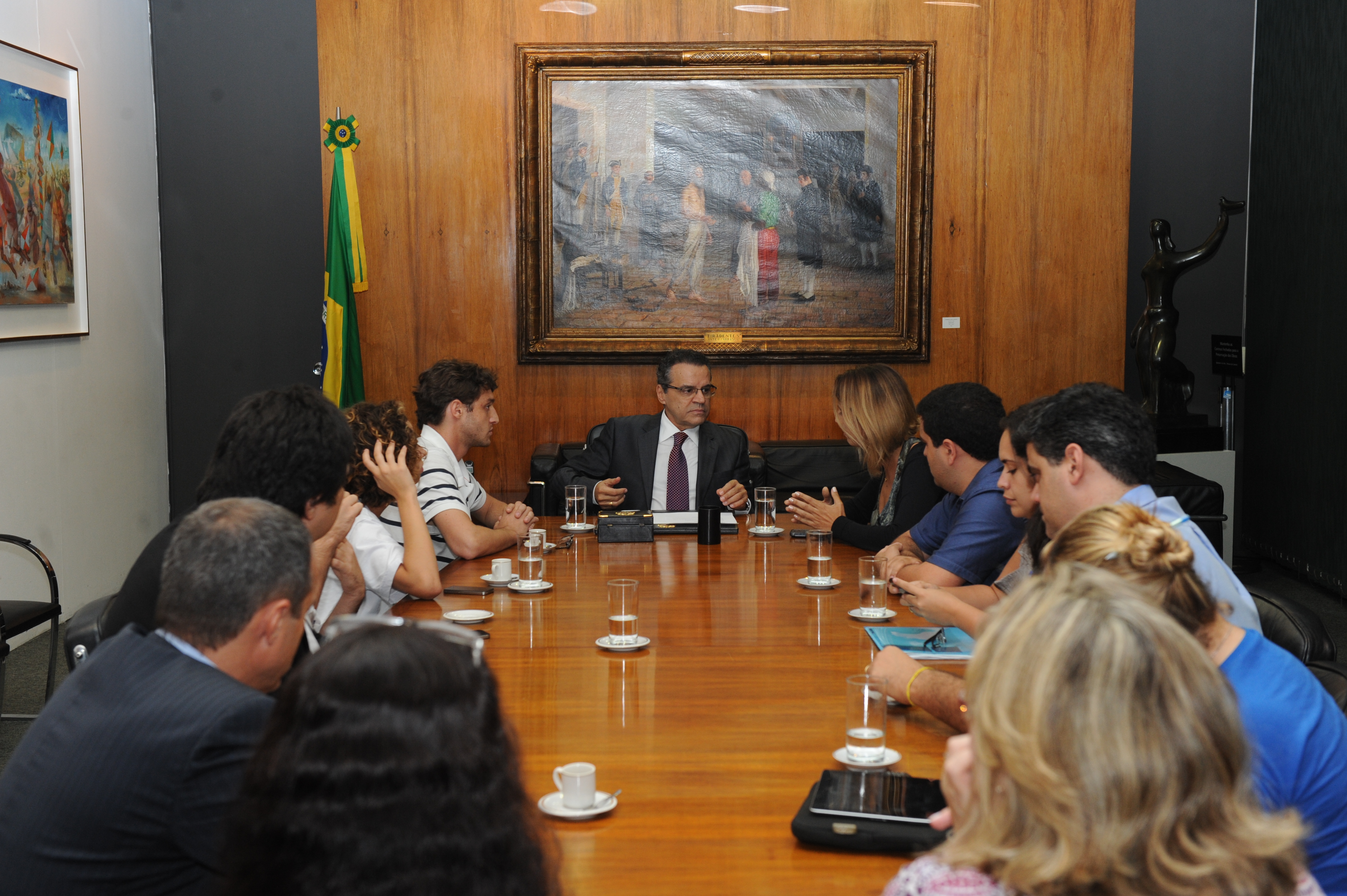 Estudantes e produtores culturais pedem votação de cota para meia-entrada