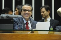 Henrique Alves aponta orçamento impositivo e mais recursos para saúde e educação entre os destaques de 2013