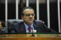 Henrique Alves cria comissão especial para analisar orçamento impositivo