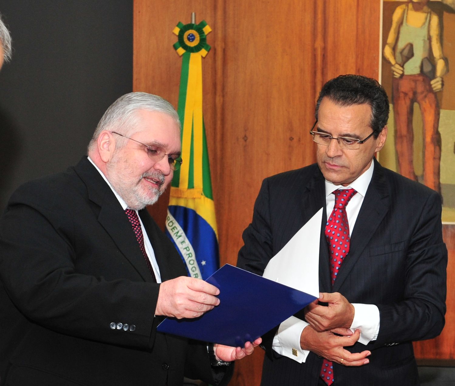  Henrique Alves marca data para votação da PEC 37