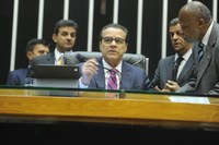 Henrique Alves quer acordo para destrancar a pauta do Plenário