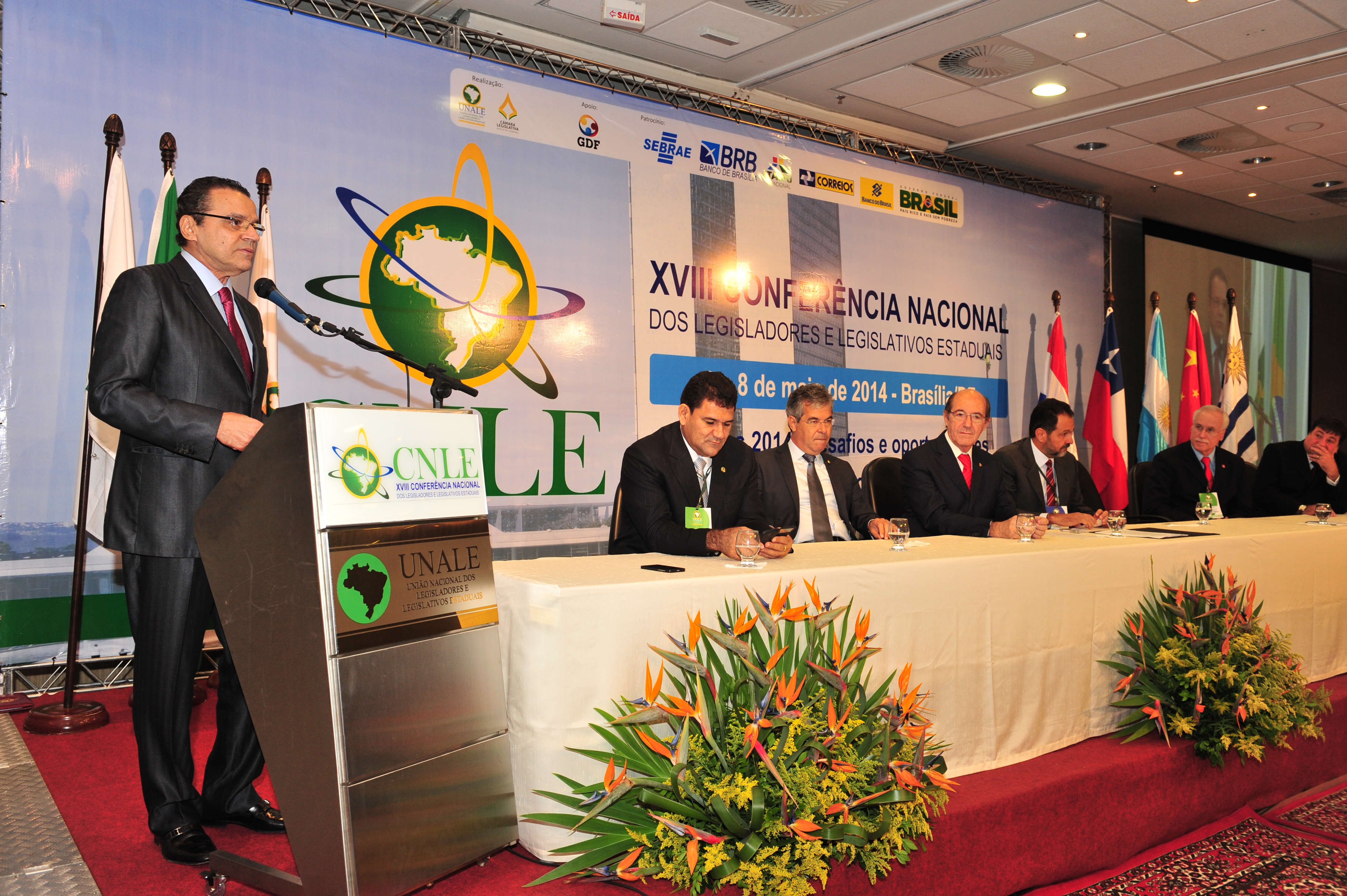 Henrique Alves ressalta papel do Legislativo em encontro de legisladores em Brasília