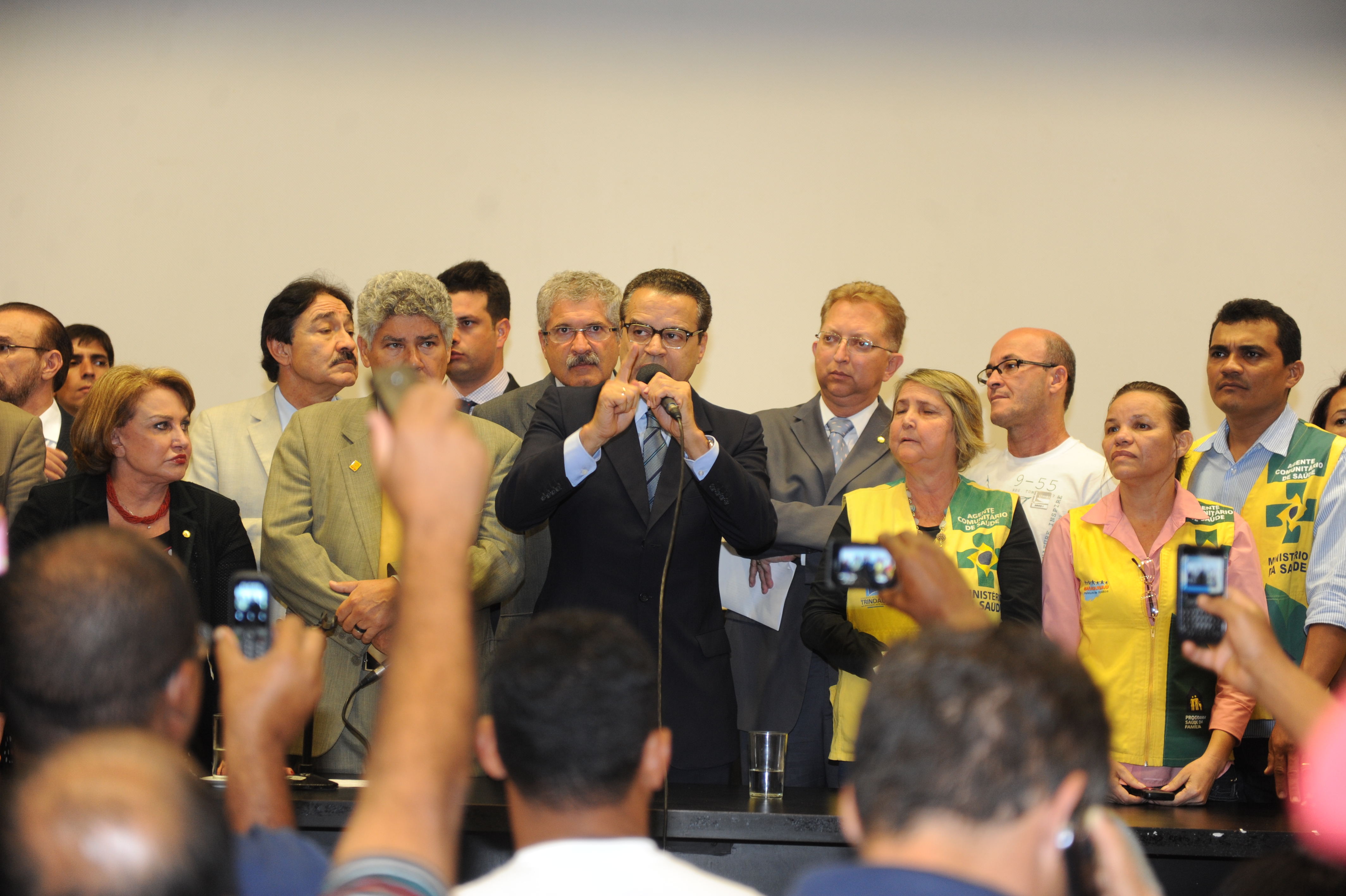 Câmara pode votar no dia 23 piso dos agentes comunitários de saúde nesta quarta-feira