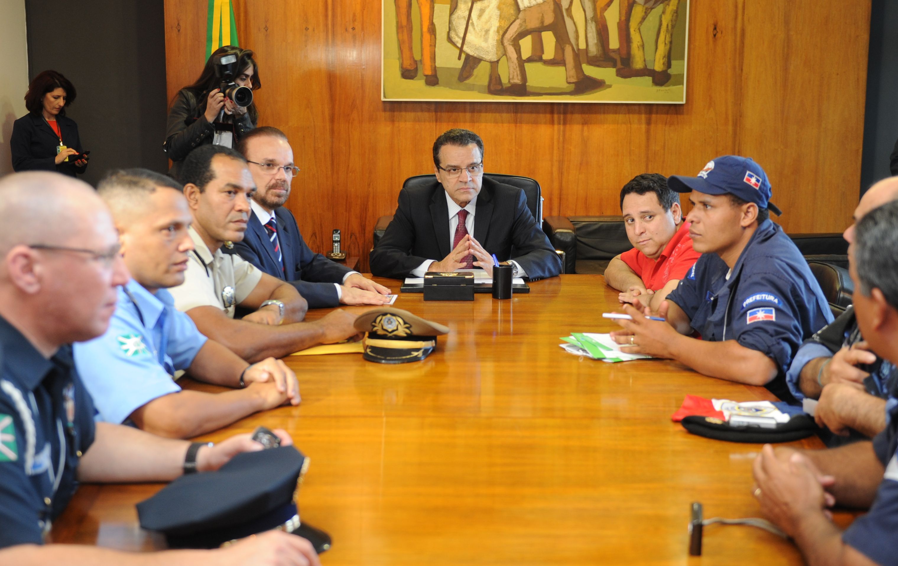 Henrique Eduardo Alves apoia urgência na regulamentação de guarda municipal