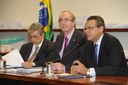 Henrique Eduardo Alves participa de reunião da bancada do PMDB