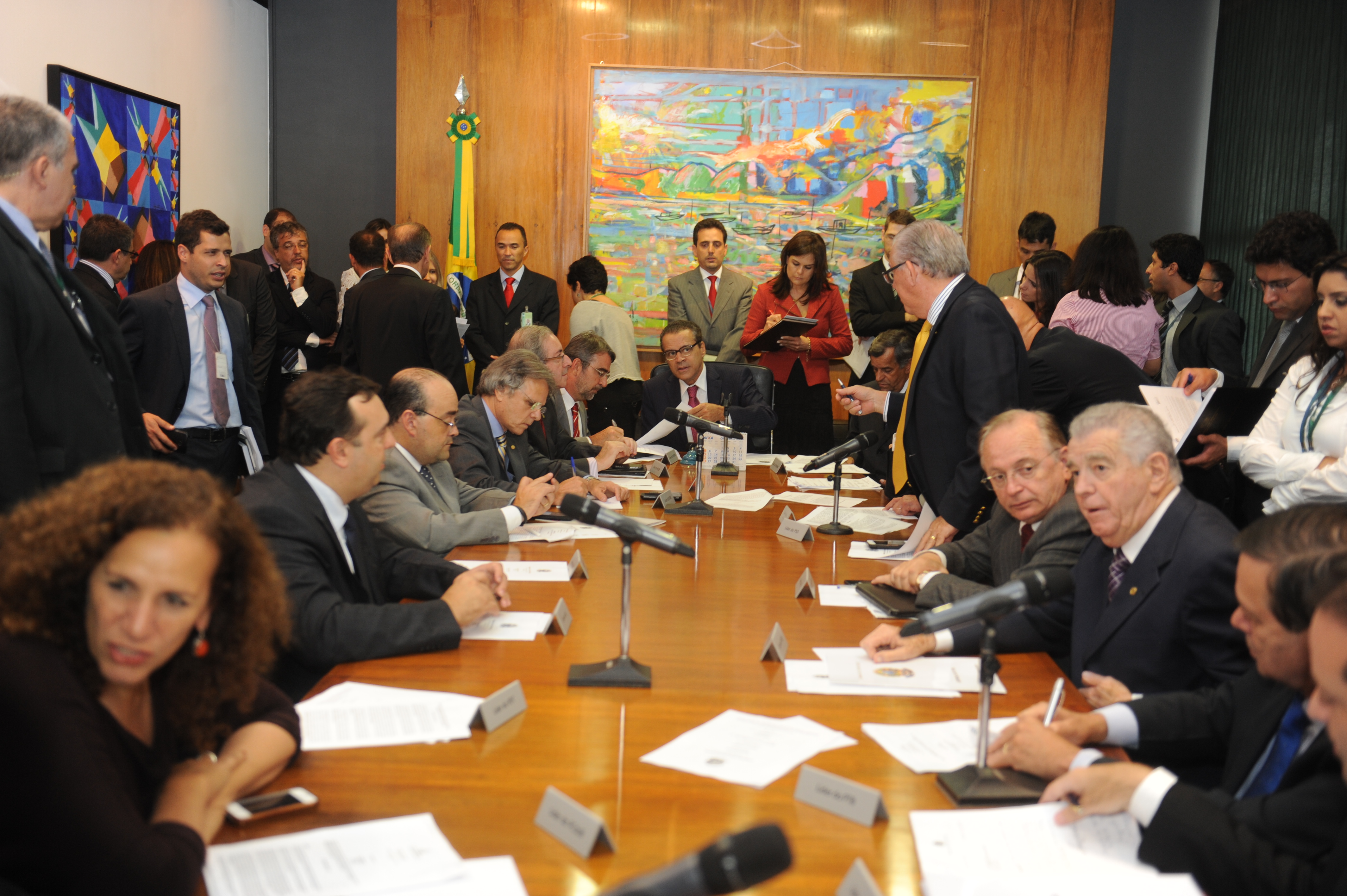 Líderes decidem votar orçamento impositivo na próxima semana