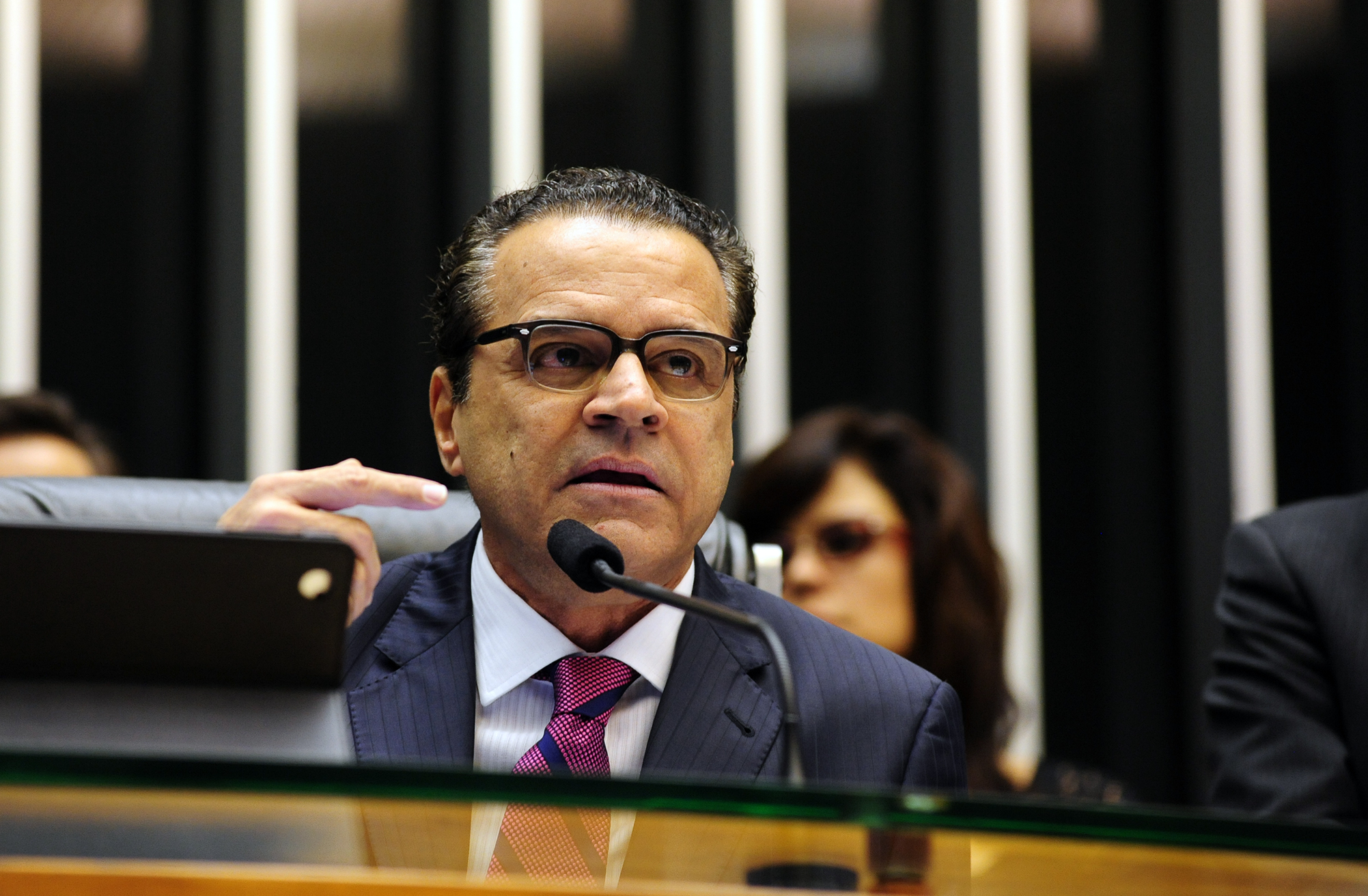 Câmara vai aguardar comunicação do STF para decidir sobre situação de Genoíno