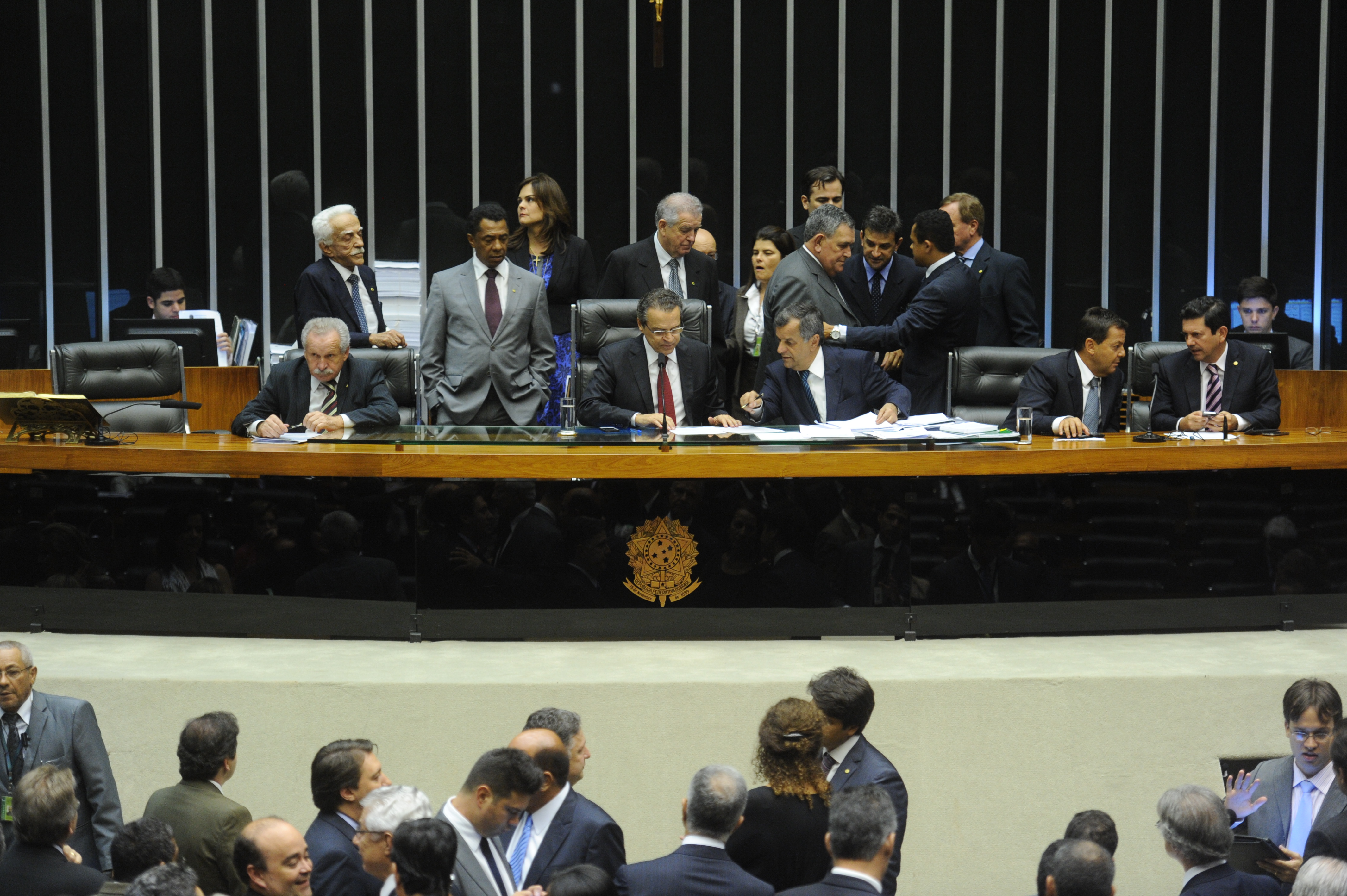 Mudanças na Lei da Microempresa vão beneficiar milhões de pequenos empreendedores, diz Henrique Alves