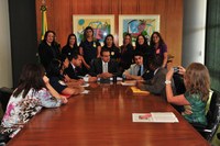 Mulheres policiais pedem aprovação de projeto que reduz idade de aposentadoria