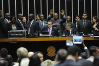 Plenário aprova texto base da PEC do Orçamento Impositivo em 1º turno