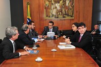 Presidente cria comissão para examinar PEC 214/2012