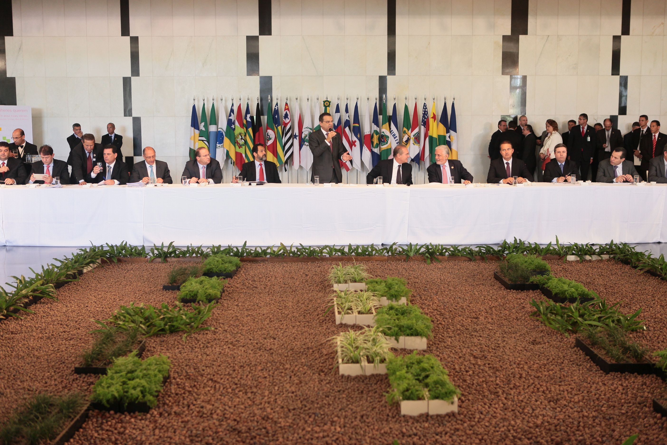 Presidente da Câmara se compromete a votar propostas dos estados