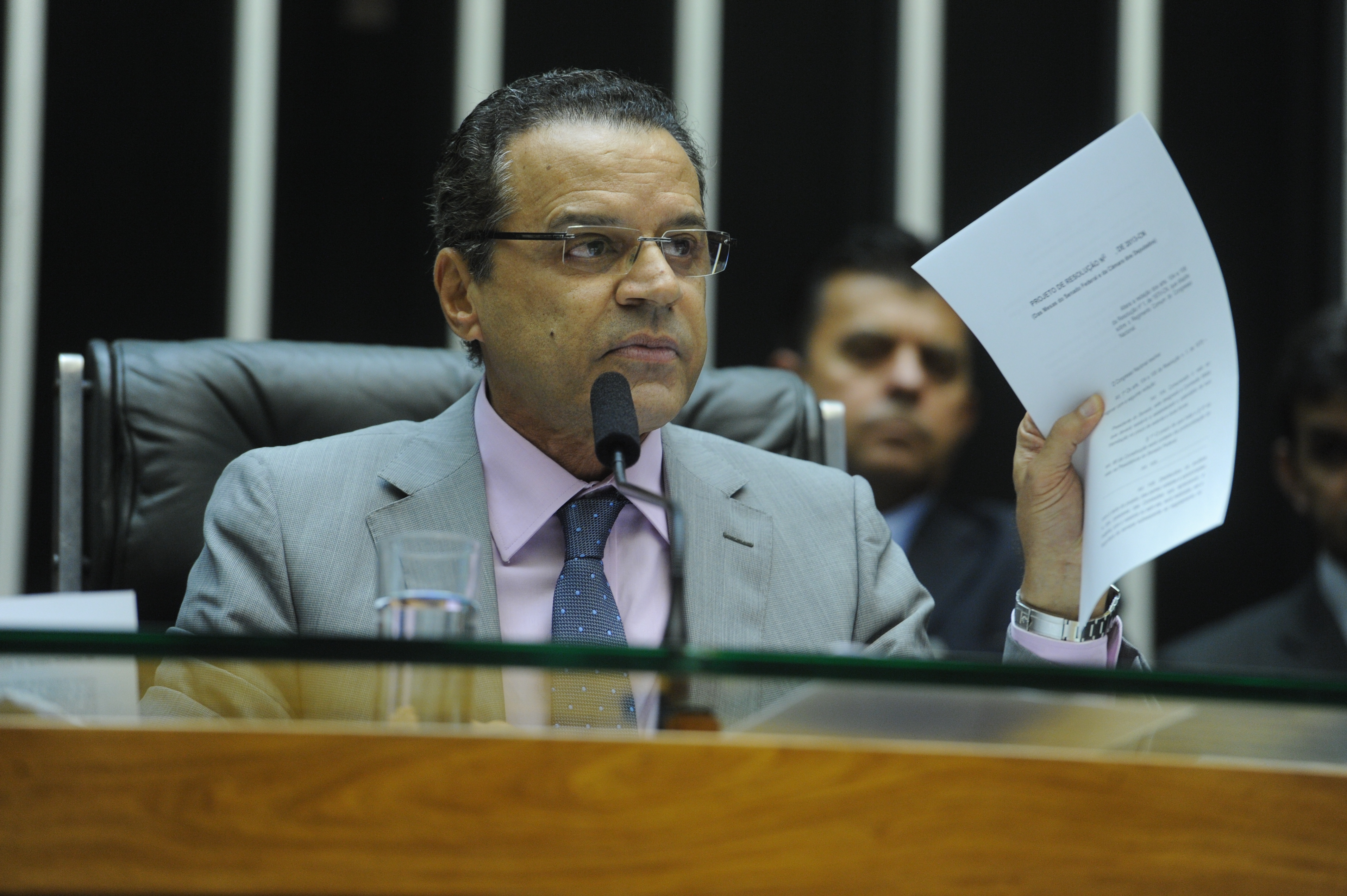 Presidente propõe análise de vetos em 30 dias após recebimento