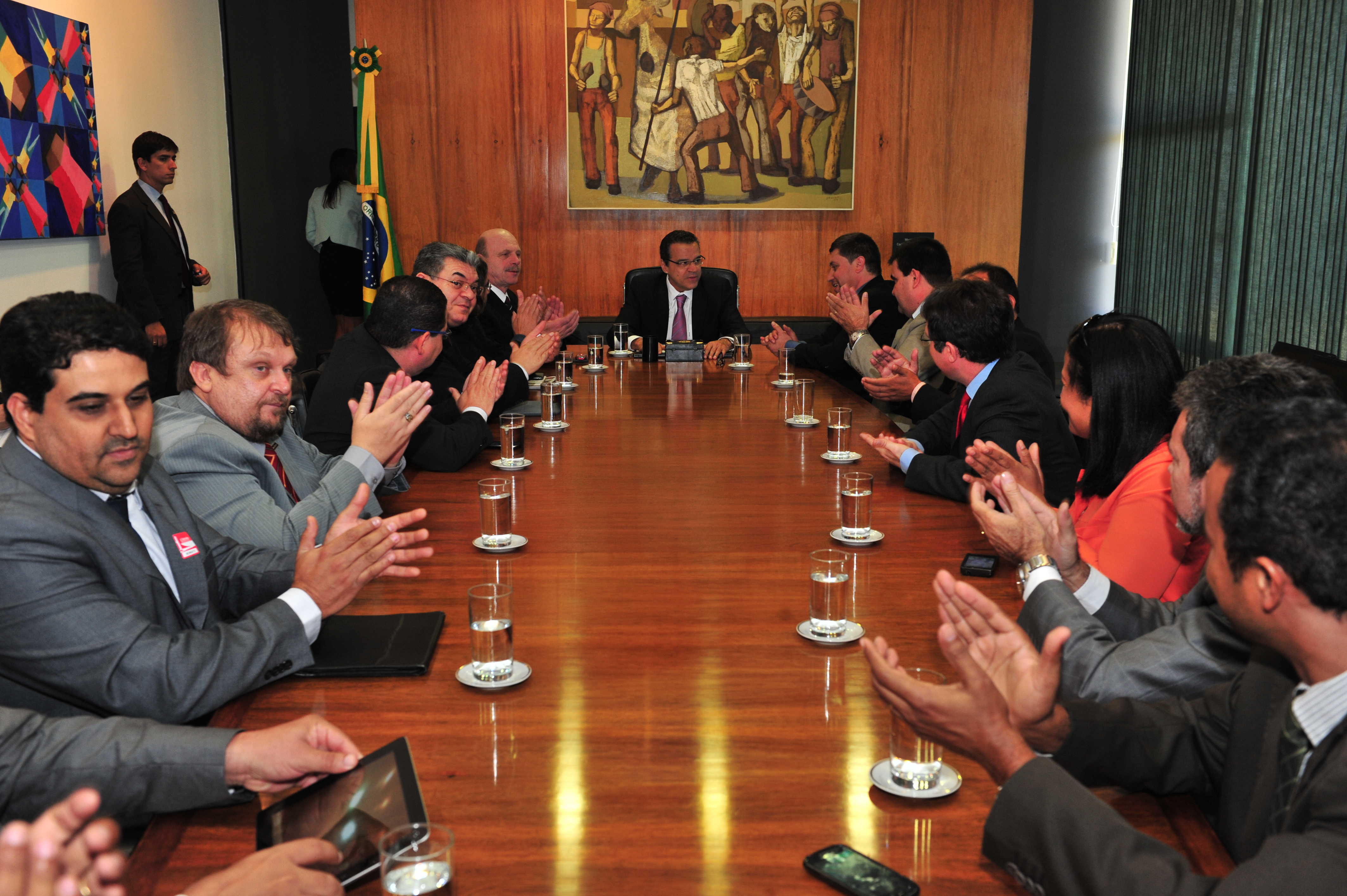Presidente vai pautar Estatuto de Servidores de Judiciário para terça