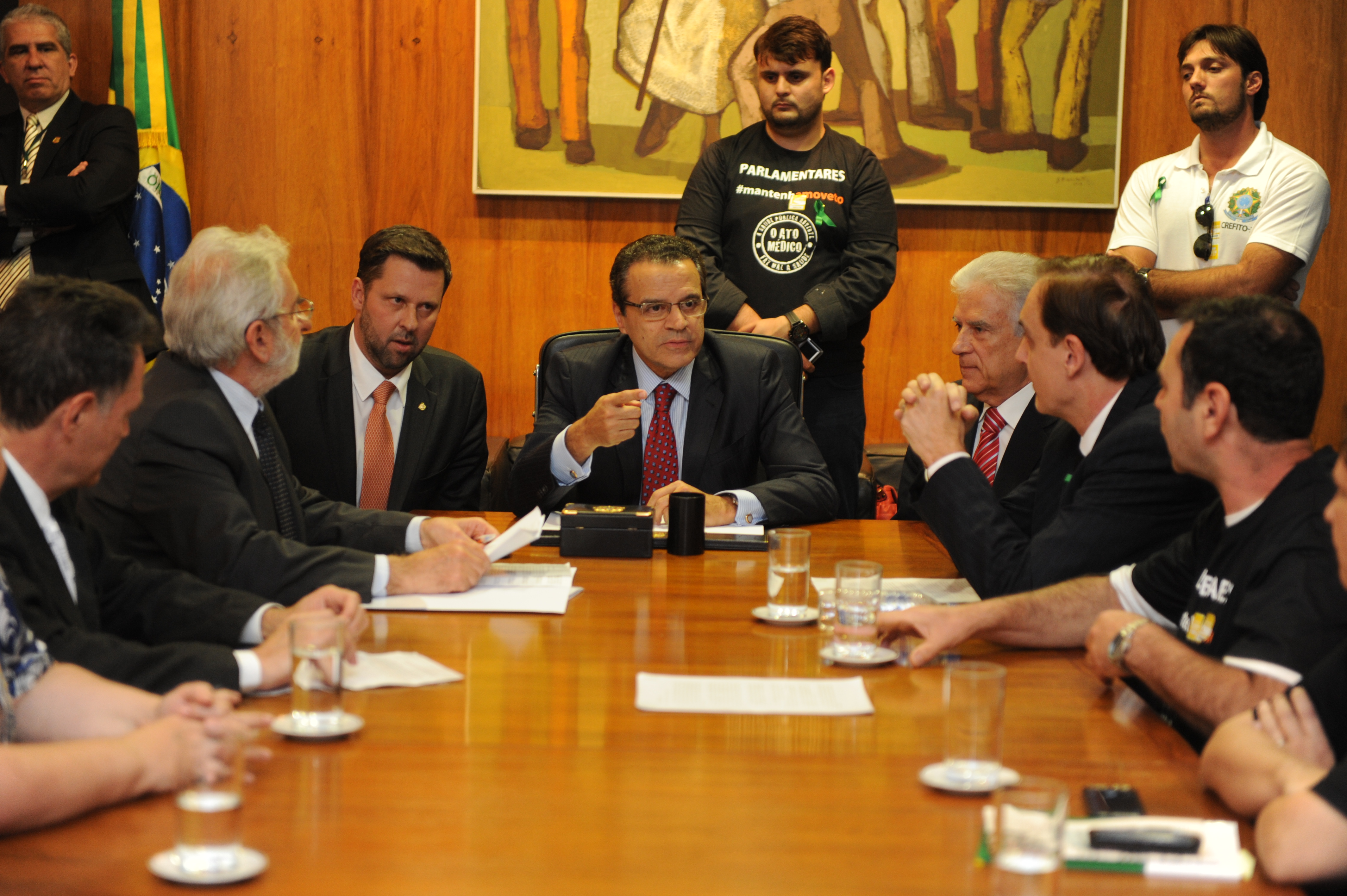 Veto a Ato Médico deve ser votado no dia 20, diz Henrique Eduardo Alves