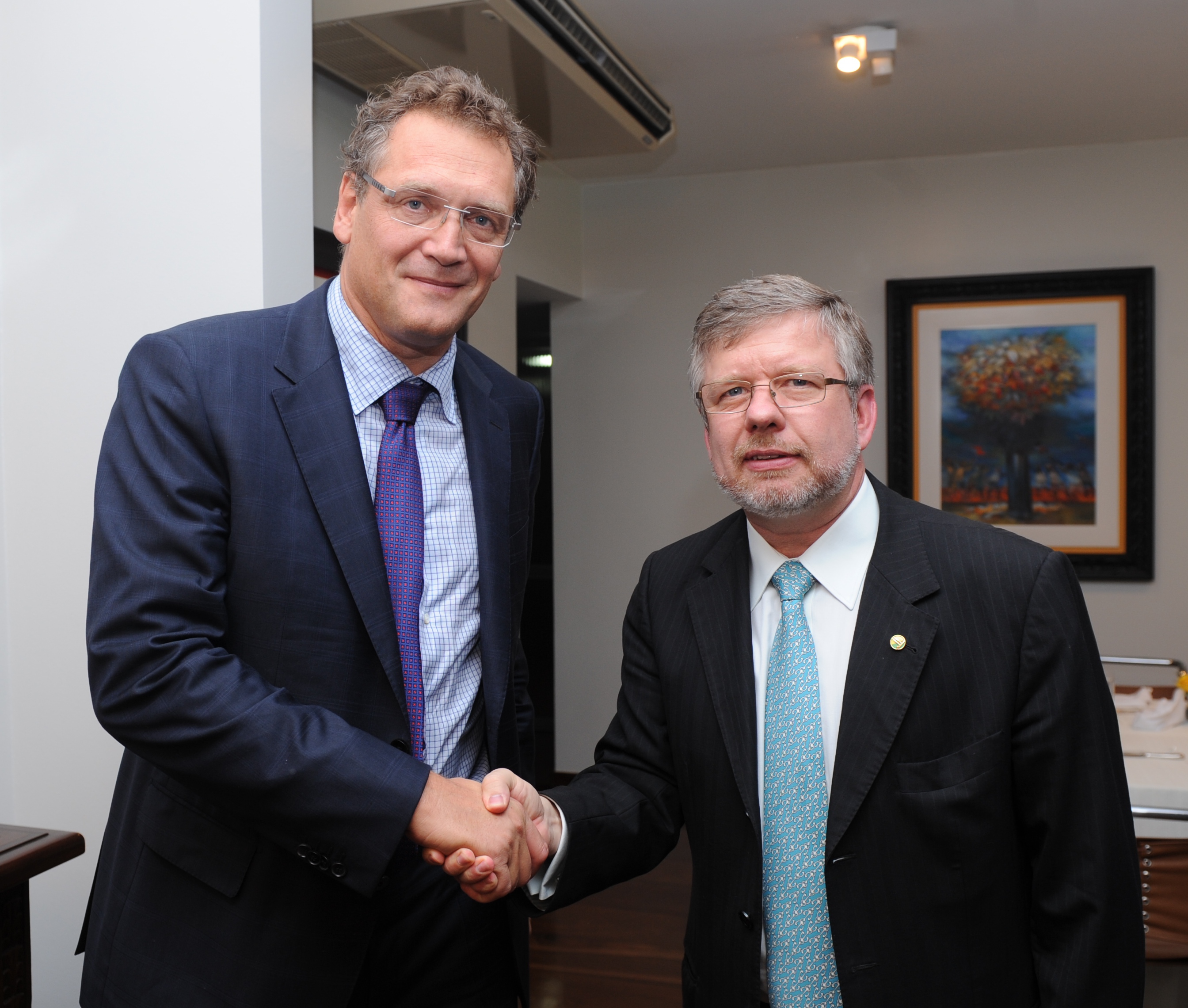 “Todos temos convicção de que é fundamental parceria entre a Fifa, o governo brasileiro e autoridades para a organização da Copa”, destacou Marco Maia