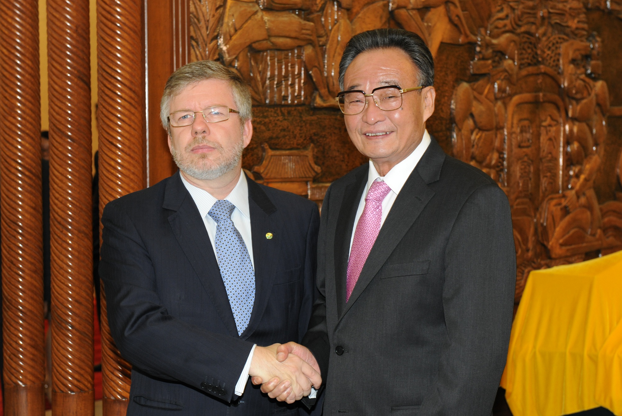 Brasil e China oficializam Intercâmbio Parlamentar